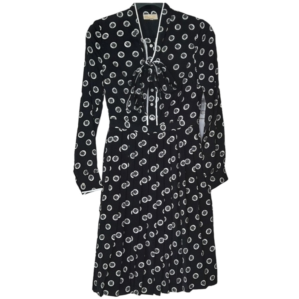 Modcloth black pleated flowers dress